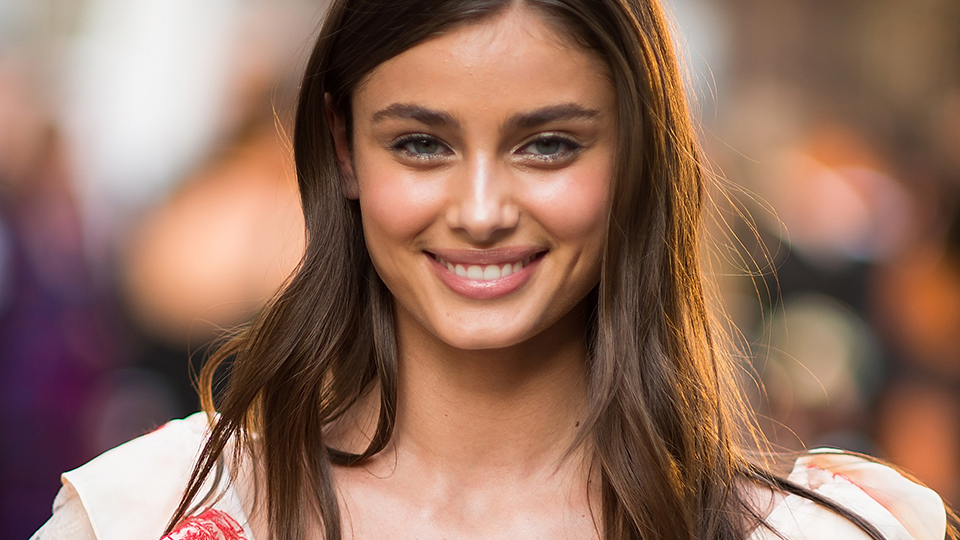 taylor-hill-smiling