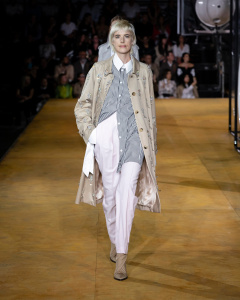 Burberry Spring_Summer 2020 Collection - Look 19