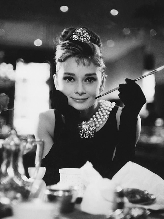 Audrey-Hepburn-in-Breakfast-at-Tiffany's,-1961.-©Paramount--The-Kobal-Collection--Howell-J-Conant-