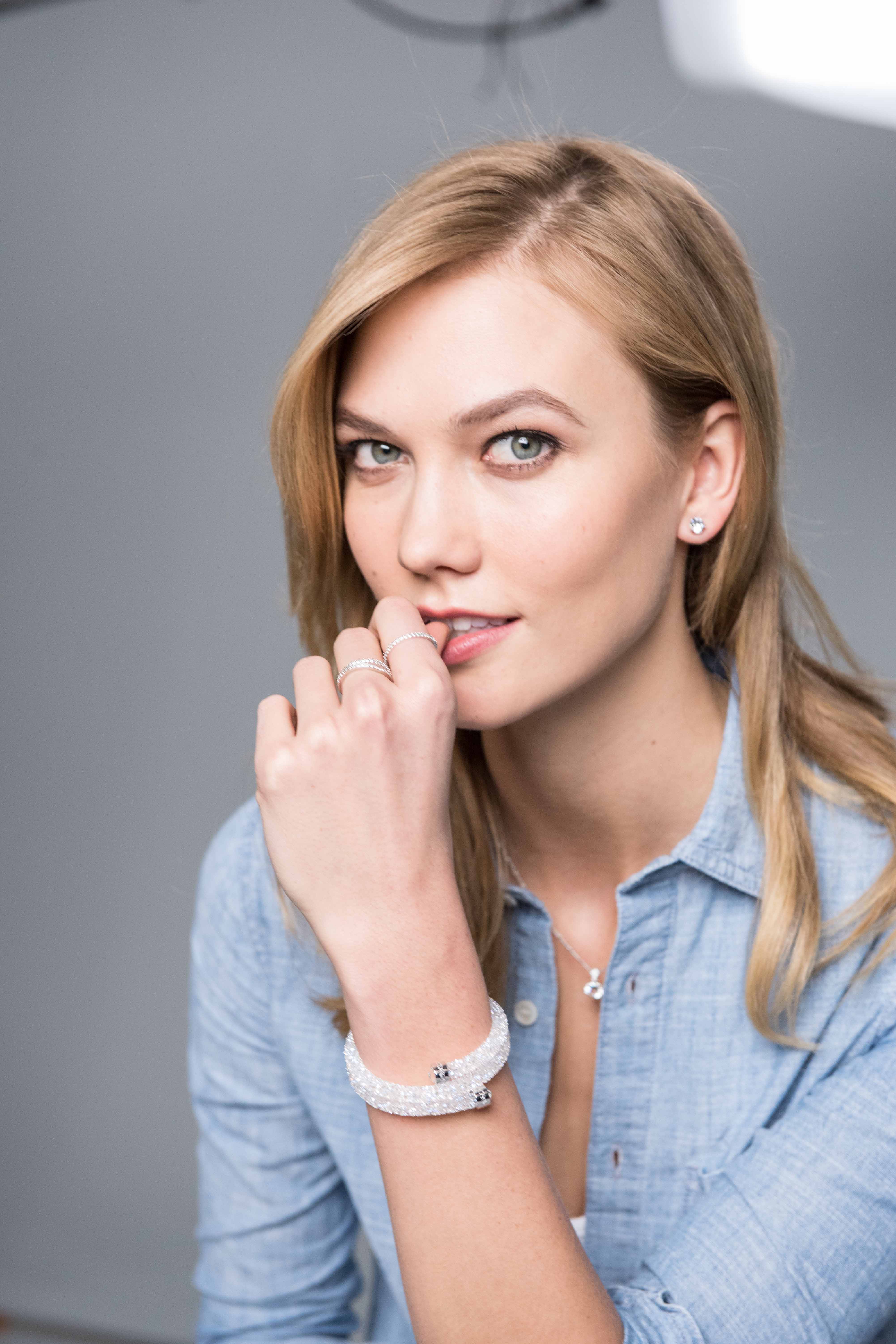 Karlie Kloss Is Unveiled As The New Face Of Swarovski A E Magazine