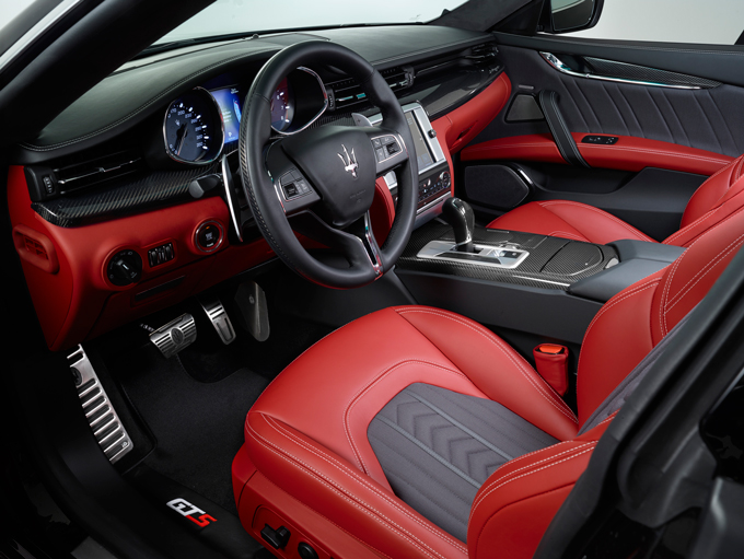Maserati-Quattroporte_Ermenegildo-Zegna-Interiors-(7)