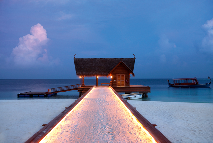 moofushi-maldives-main-jetty-1