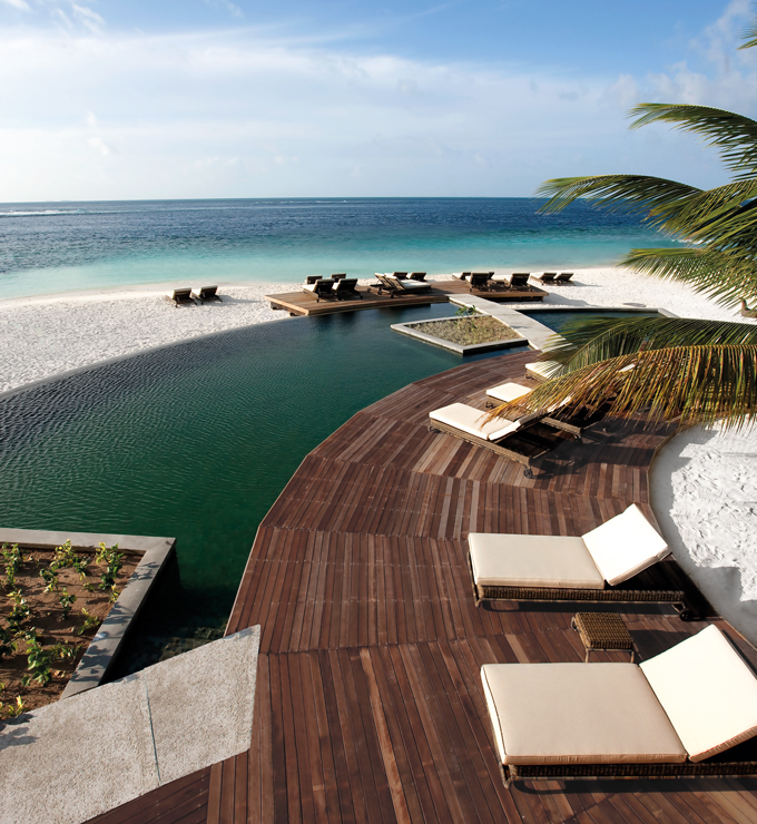 moofushi-maldives-pool-view-4