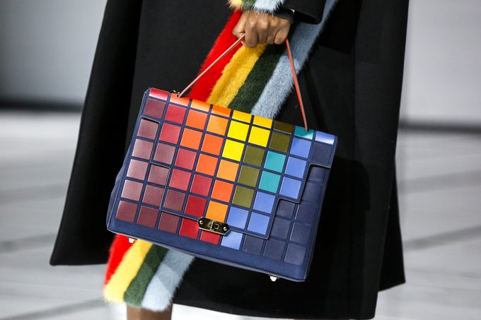 aw16-anyahindmarch-5010-km