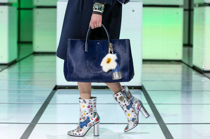 aw16-anyahindmarch-5555-km