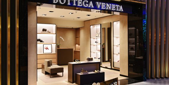 Bottega Veneta has opened a new boutique in the heart of The Dubai Mall at Level Shoes, offering a selection of women’s handbags and shoes.