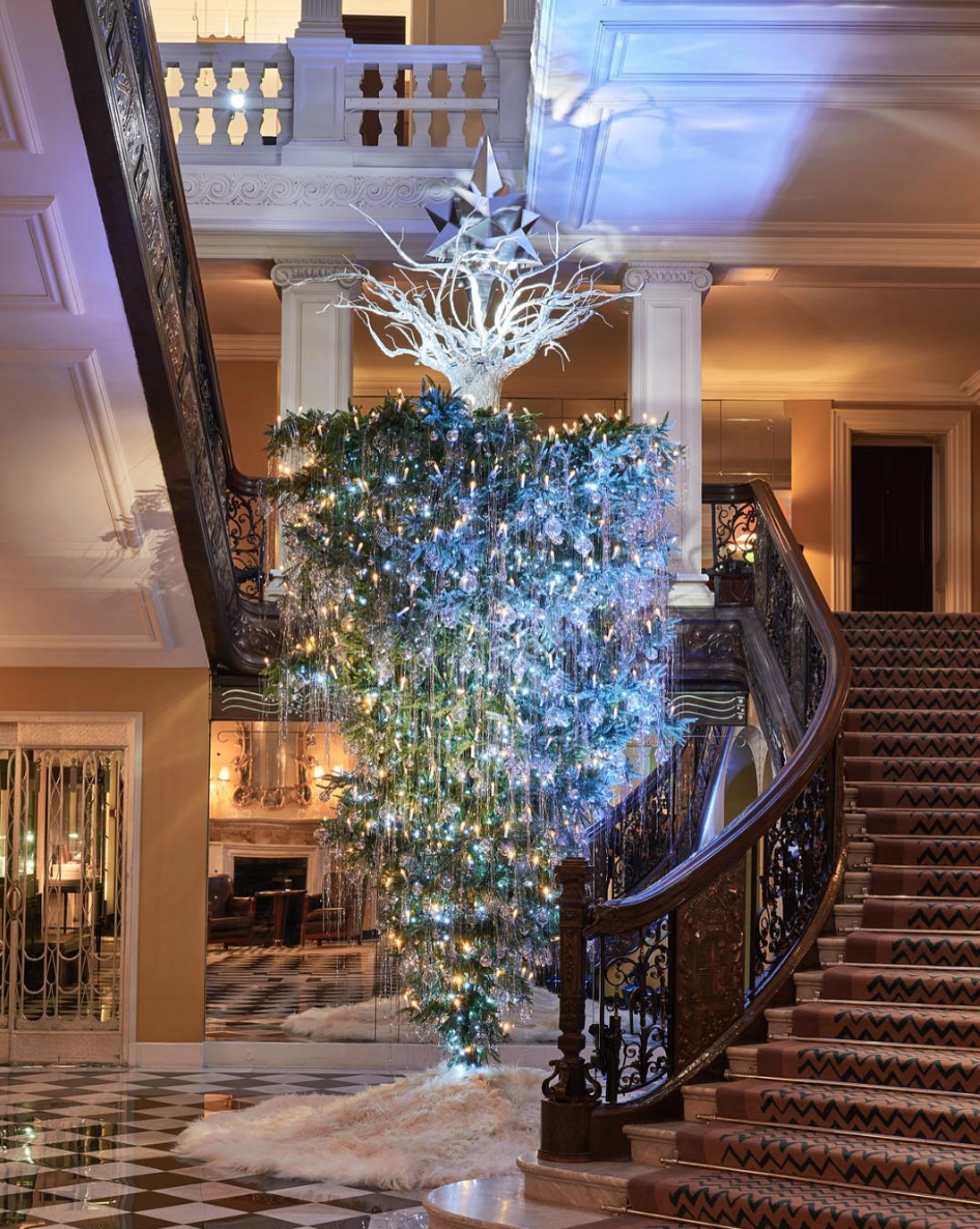 Claridges London Christmas 2022 Karl Lagerfeld Unveils Claridge's Christmas Tree - A&E Magazine