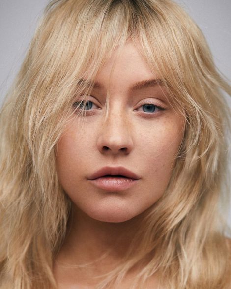 How To Get Christina Aguilera's No Makeup Look - A&E Magazine