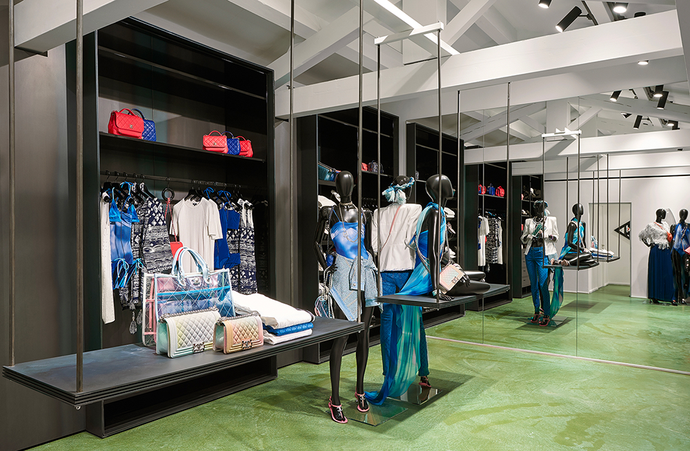 Chanel Reopens Its Saint-Tropez Seasonal Boutique - MOJEH