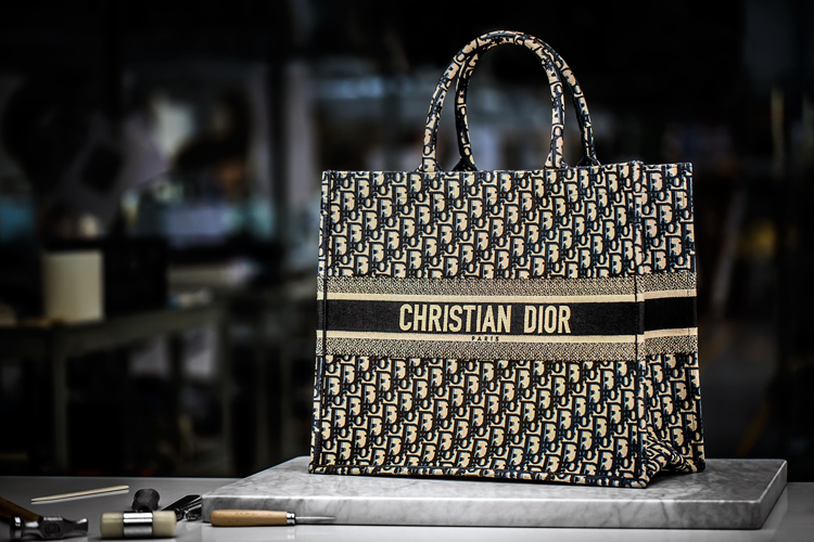 The Making of the Dior Essential Tote - PurseBlog