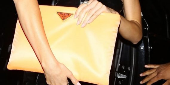 maxi clutch bag trend kendall jenner