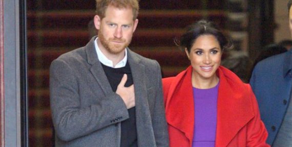 meghan markle style purple red colour combination