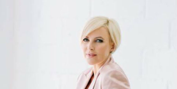 Kelly Lundberg will be leading a two day personal styling workshop