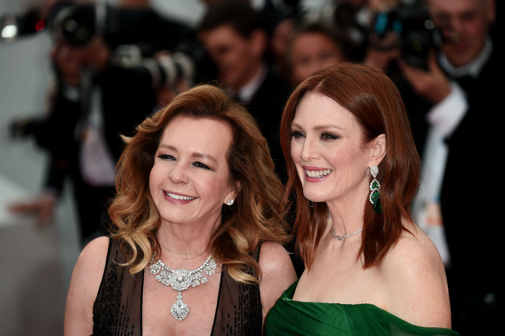 Cannes 2019: Julianne Moore and Elle Fanning Dazzle in Chopard Jewels – The  Hollywood Reporter