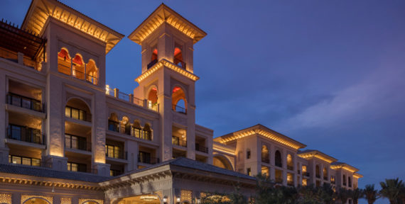 A&E Reviews the Four Seasons Resort, Dubai
