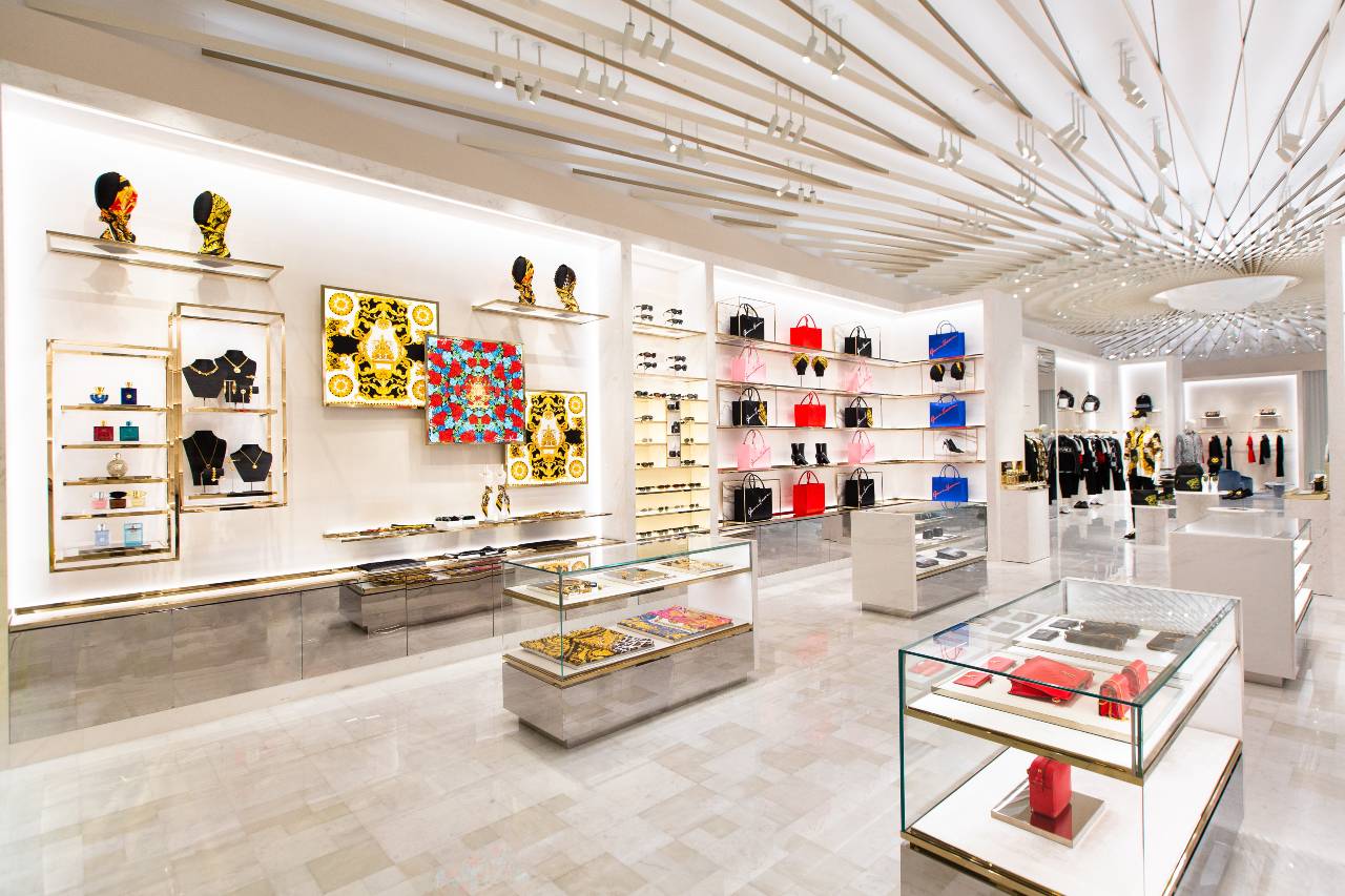 Versace Opens a Flagship Store in Dubai - A&E Magazine