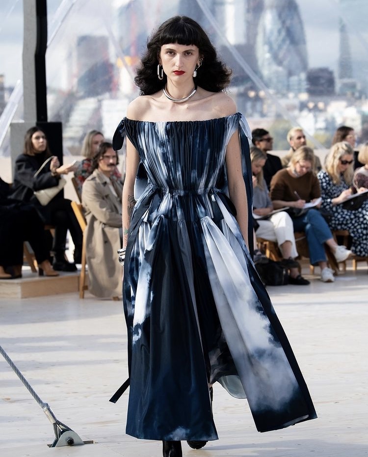 See Sarah Burton’s Spring/Summer 2022 collection for Alexander McQueen ...