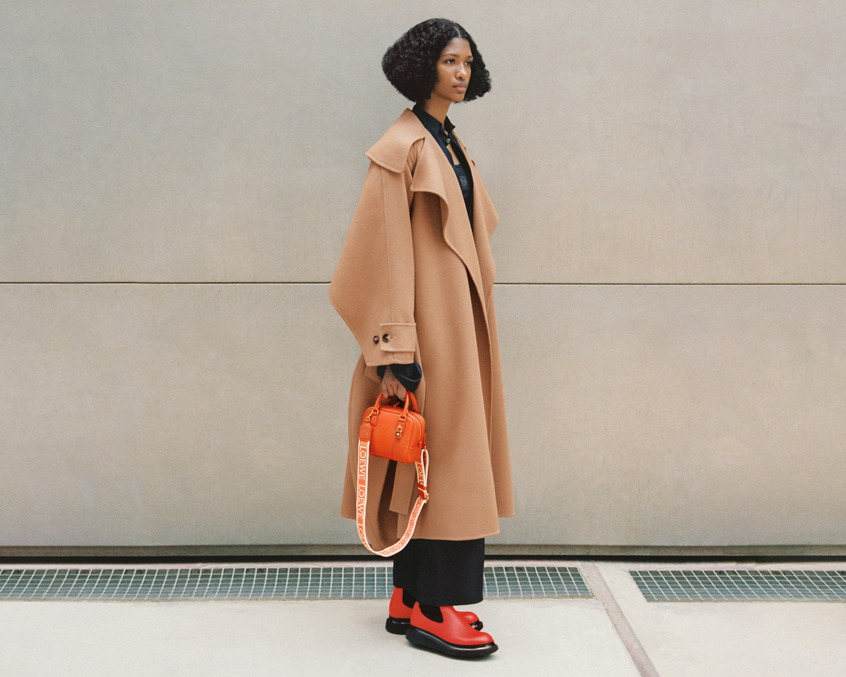 See LOEWE’s Fall/Winter 2022 Collection A&E Magazine