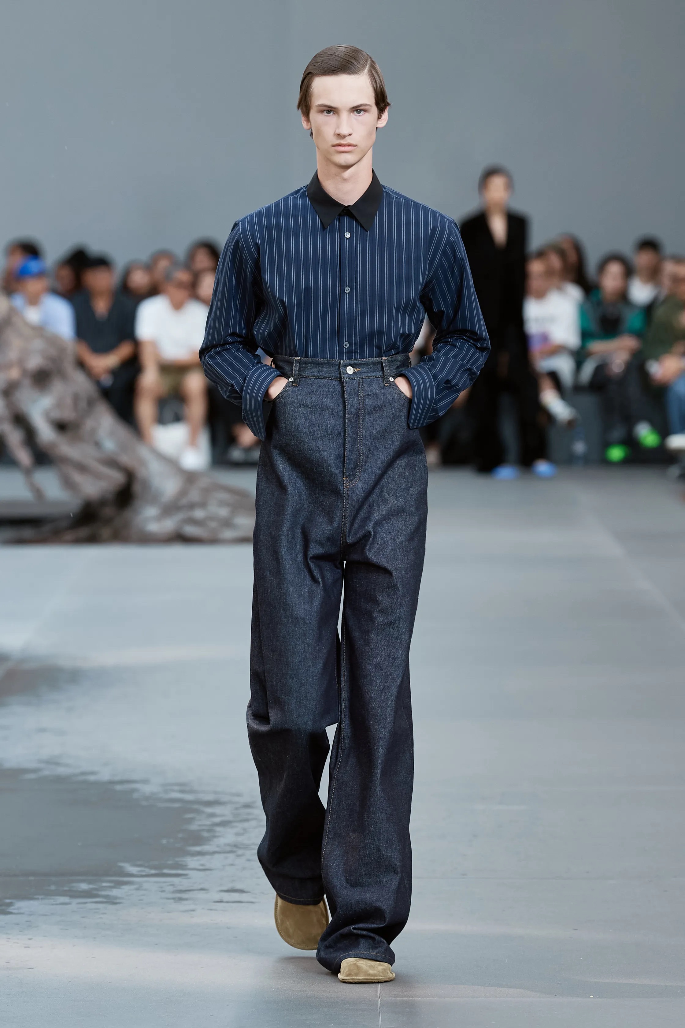 Loewe Brought Sparkles, High-Waisted Jeans And Leather Full Body