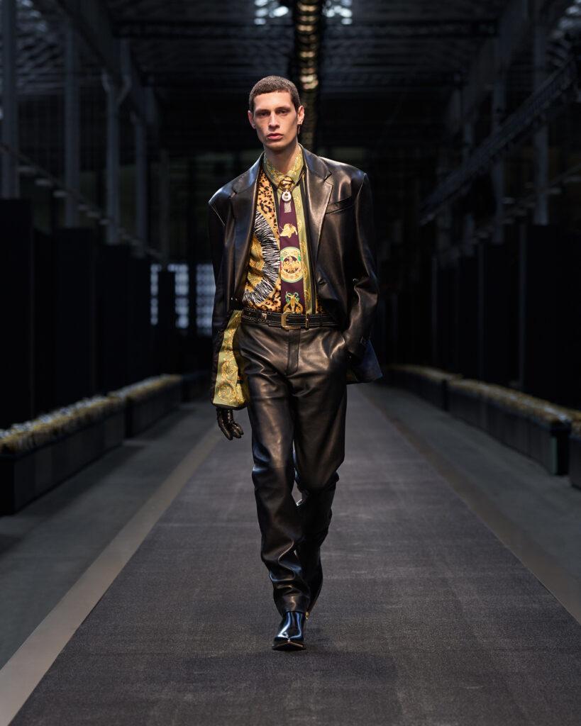 Versace Fall-Winter 2025 Celebrates Freedom and Individuality - A&E ...