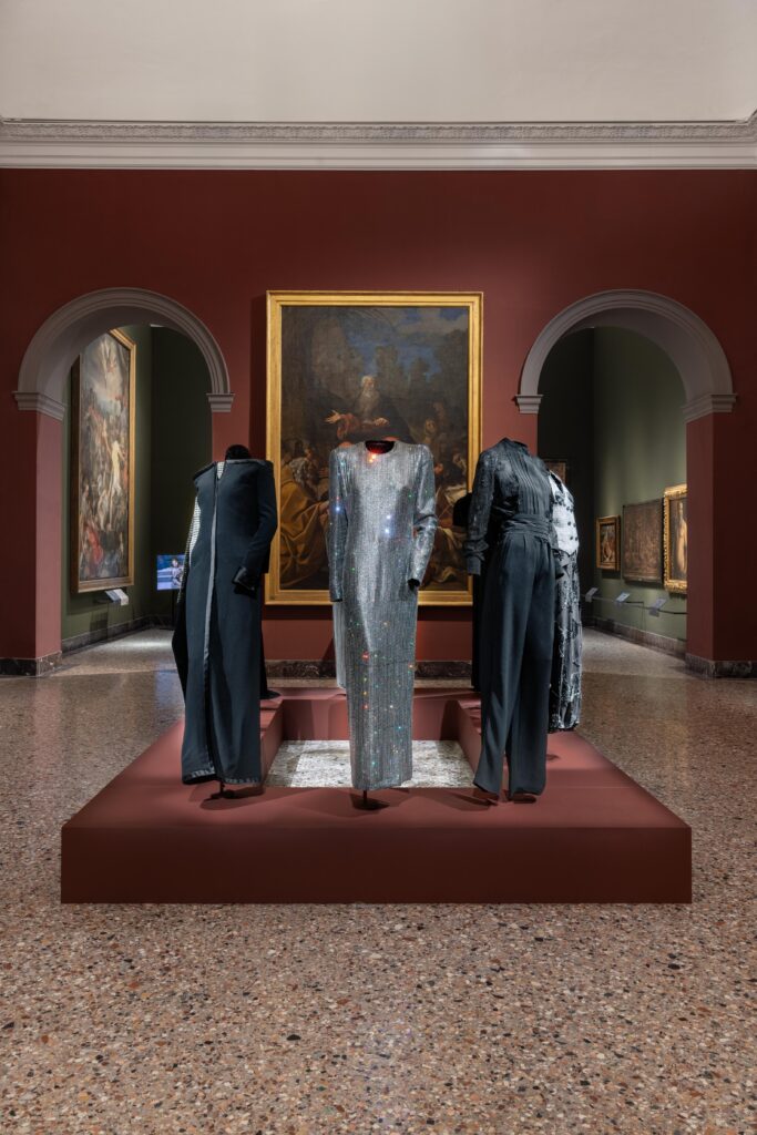 美品★ヴィンテージ GIORGIO ARMANIワンピース★イタリア製★30万円 il_1080xN.7427029995_osrf.jpg